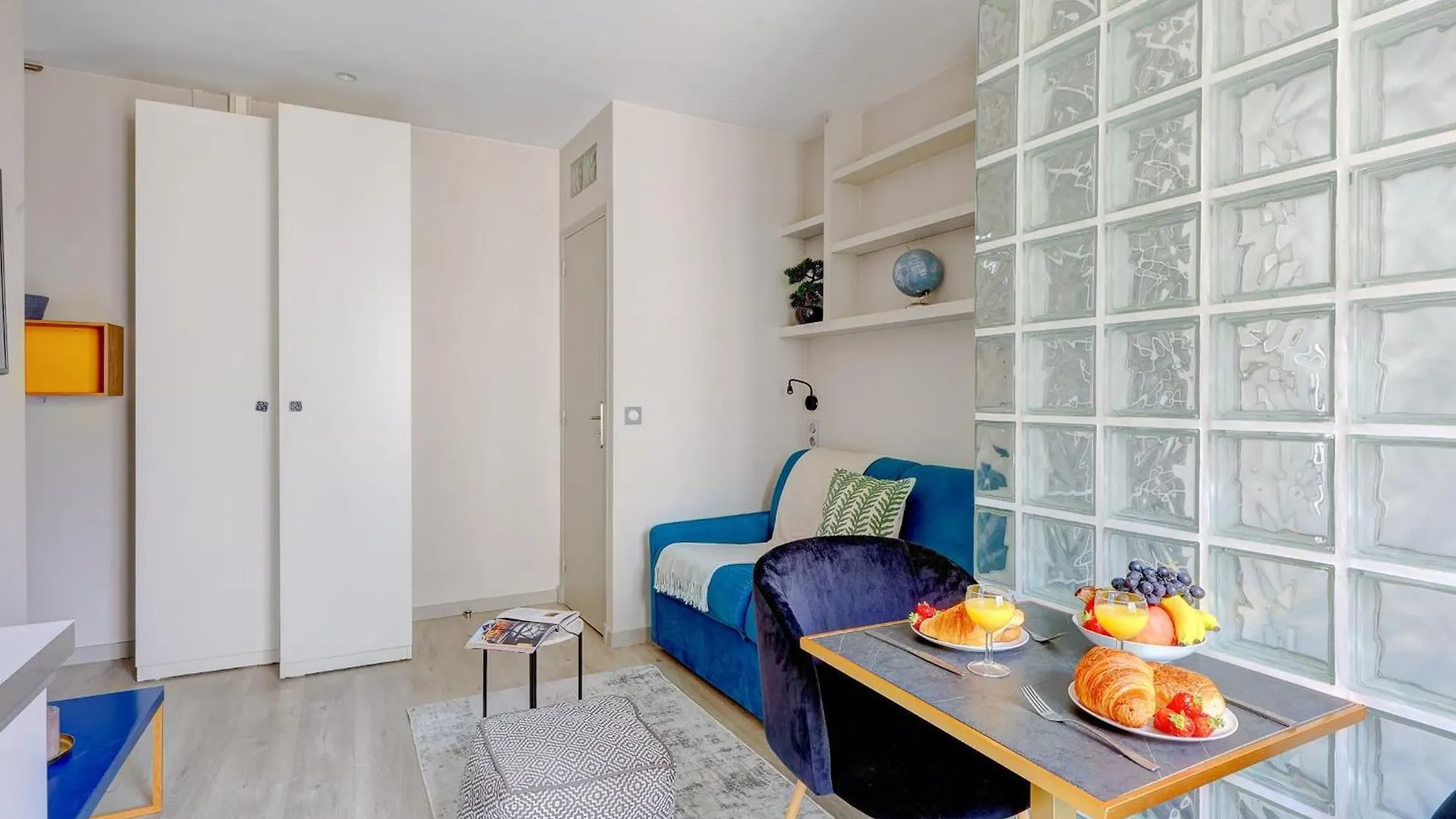 Eiffel Tower & 7Th Arrondissement - Cityapartmentstay Paris 0*,  France